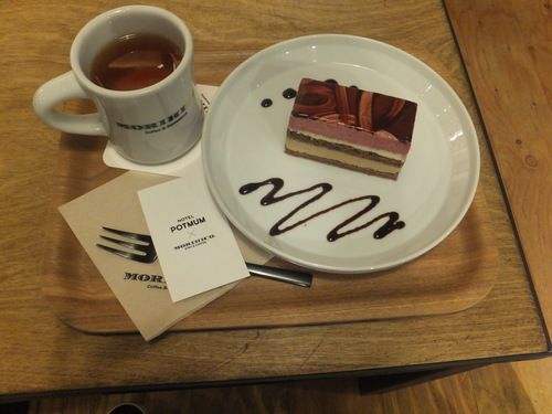 MORIHICO.STAY&COFFEE【札幌菊水】◆上品で美味!期間限定「カシスとミルクティムース」のケーキ