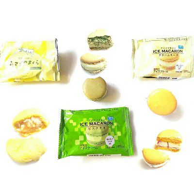 PISTACHIO(愛♥ピスタチオ)・ICE MACARON(アイスマカロン)~ピスタチオ(木苺ソース入り)&クリームチーズ(ブルーベリース入り)&@