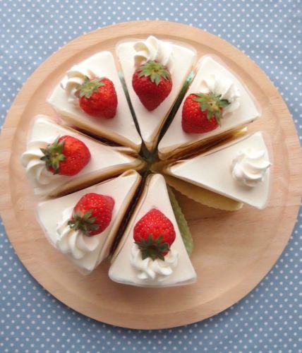 イチゴのショートケーキ2個目。生クリームの扱い方を変えてみた。