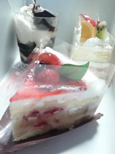 シャトレーゼ ベリーチーズケーキ