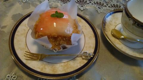 「リープリング」の桃のパイ