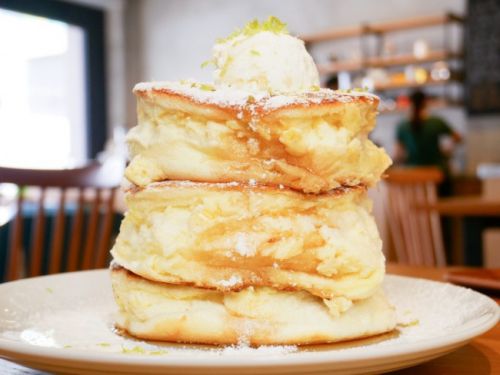 【台湾 高雄】 Revel coffee studio 瑞福咖啡 レベルコーヒースタジオ スフレパンケーキ