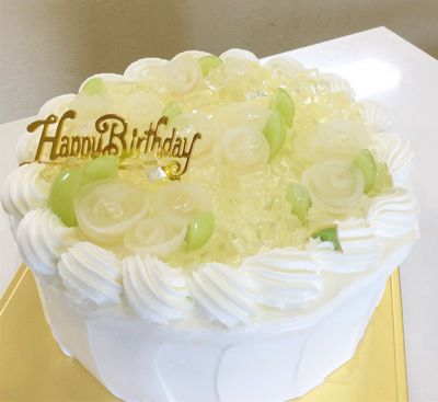 白いバラのケーキ
