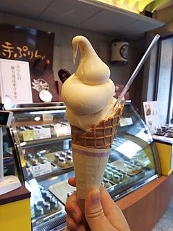 善光寺ぷりんでプリンソフト 長野市善光寺門前