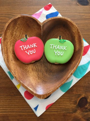 りんごのTHANK YOUクッキーとコスモスクッキー