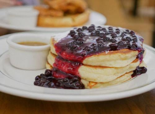 【シンガポール】 クリントンストリートベイキングカンパニー Clinton Street Baking Co. & Restaurant Singapore ブルーベリーパンケーキ