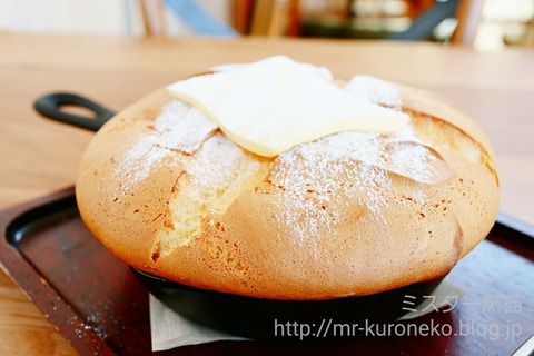COMMA,COFFEE コンマ,コーヒー 【ひばりヶ丘】 いちごのパフェ・カステラパンケーキ