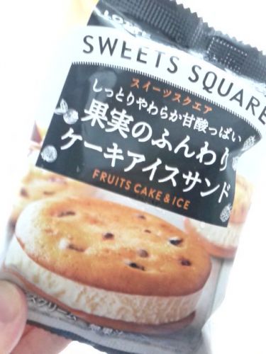 ロッテ スイーツスクエア 果実のふんわりケーキアイスサンド