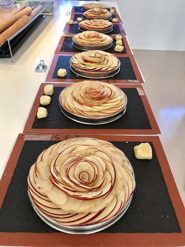 お花のような秋のタルトが大集合。