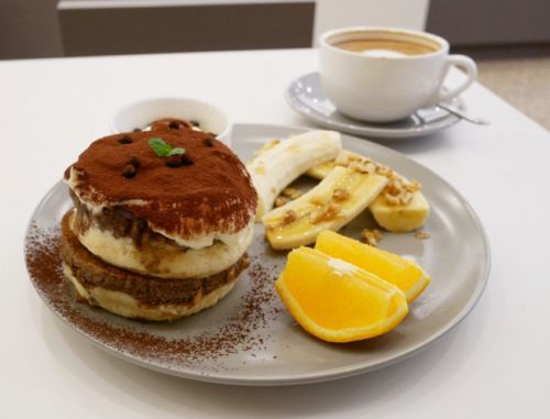 【韓国 ソウル】 Sarr サルル弘大店 ティラミスパンケーキ