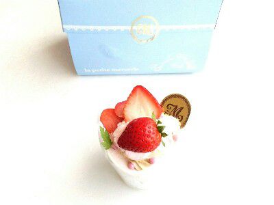 HOJICHA SWEET(愛♥ほうじ茶)・いちごとほうじ茶のケーキ
LA PETIT MERCERIE(ラプティメルスリー)
