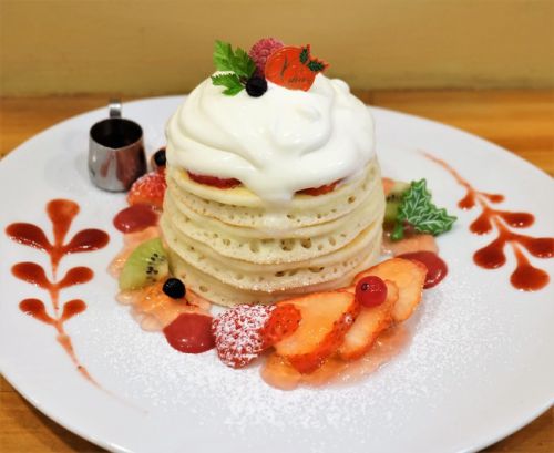 【三軒茶屋】パンケーキママカフェVoiVoi ジャージークリームと苺のクリスマスパンケーキ