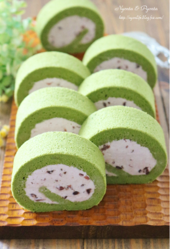 抹茶と小豆のスフレロールケーキ