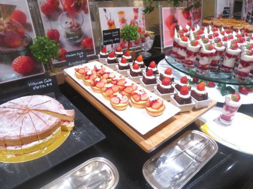 ウェスティンホテル東京 「ザ・テラス」 ストロベリーデザートブッフェ(2019年4月)