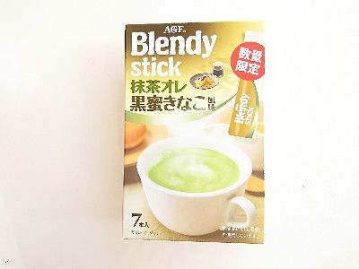 KINAKO SWEET 2018(きなこ愛)・BLENDY STICK抹茶オレ・黒蜜きなこ風味&タニタの100カロリーデザート(抹茶プリン)