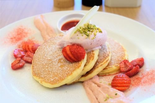 【東京駅】サラベス東京店 Sarabeth's いちごのティラミスパンケーキ