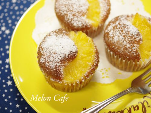 パイナップル缶詰とホットケーキミックスで♪超簡単☆ジューシィパインのカップケーキ
