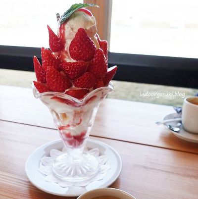 風工房のイチゴパフェ