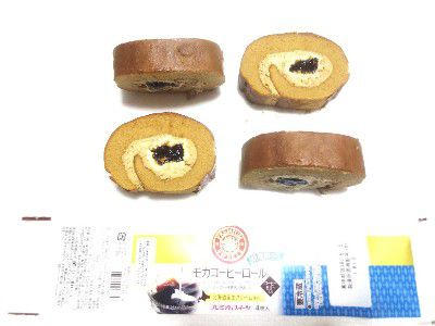 CHEESE WEEK 2018(チーズ好きのための)×PREMIUM SWEET~モカコーヒーロール(北海道産生クリーム使用)&ふんわりワッフル(レモン&レアチーズ(北海道牛乳使用))~