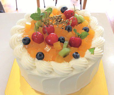 お誕生日ケーキ
