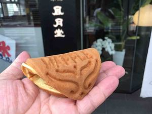 第1906回 甲府凮月堂の『ワッフル』