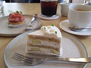 ambrosia(アンブロジア)でランチとケーキ 長野市