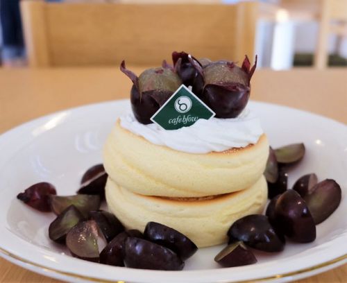 【大阪】パンケーキカフェcafeblow泉佐野店 葡萄(ピオーネ)のふわふわパンケーキ