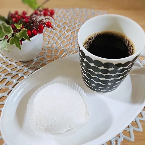 【おやつ】和?洋?苺入りの大福風スイーツ♪
