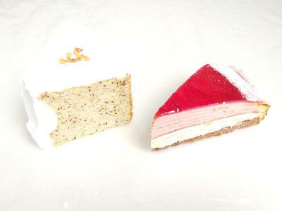 CRAPE MEMORY(いちごみるうの毎日クレープ)~紅茶とくるみの濃厚ミルクシフォン&苺とマスカルポーネのミルクレープ~PRONT(プロント)
