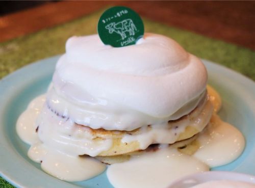 【原宿】生クリーム専門店 ミルク 原宿店 究極の生クリームのミルクパンケーキ/窯焼きフレンチパンケーキ