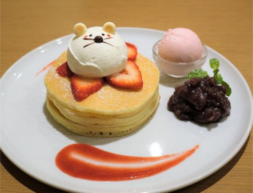【三軒茶屋】 パンケーキママカフェVoiVoi 小豆と苺と塩生クリームのパンケーキ
