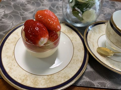 「浜松バレンタイン」のいちごプリン