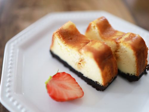 手軽でも本格味!カラメルソースのこだわりチーズケーキ☆ホットケーキミックスがなくても簡単!