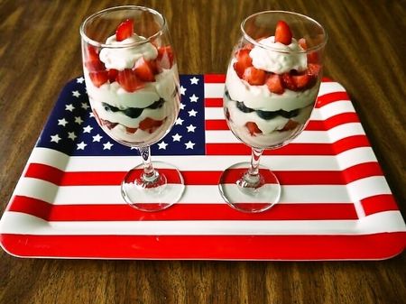 赤白青のチーズケーキムース・パフェのレシピ