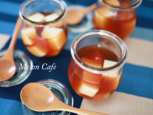 後味すっきり、甘ったるくない☆ひんやり簡単おうちカフェ、紅茶ミルクゼリー♪