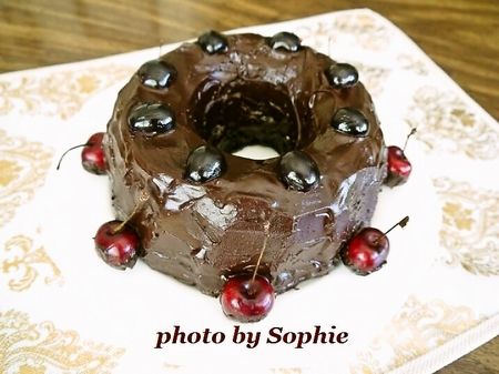 チョコレート・リングケーキ・チェリー入りのレシピ