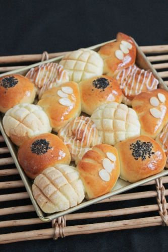 黄金ロールケーキ天板でよくばりちぎりパン!
