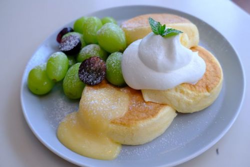 【東京 自由が丘 】 FLIPPER'S フリッパーズ 自由ヶ丘店 奇跡のパンケーキ「シャインマスカットとレモンクリーム 」