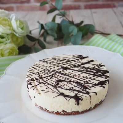 ホワイトチョコのムースケーキ