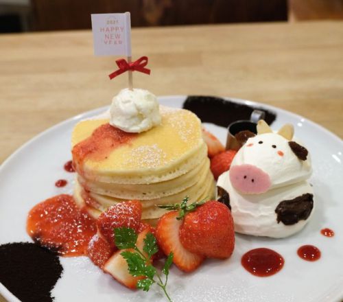 【東京 三軒茶屋】パンケーキママカフェVoiVoi あまおうとモーモー生クリームのパンケーキ