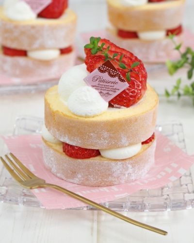 ロールケーキでネイキッド