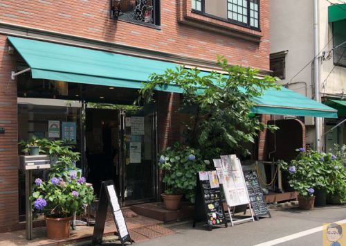 フルーフ・デゥ・セゾン 果汁たっぷり!台湾パイナップルパフェ 味の変化を楽しむ!