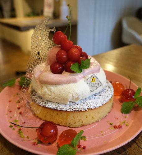 【東京 恵比寿】 カフェ アクイーユ accueil さくらんぼレアチーズパンケーキ