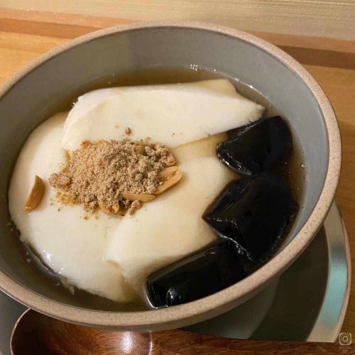那覇市・路地裏の「穭(ひつじ)」でゆっくり台湾スイーツしませんか?