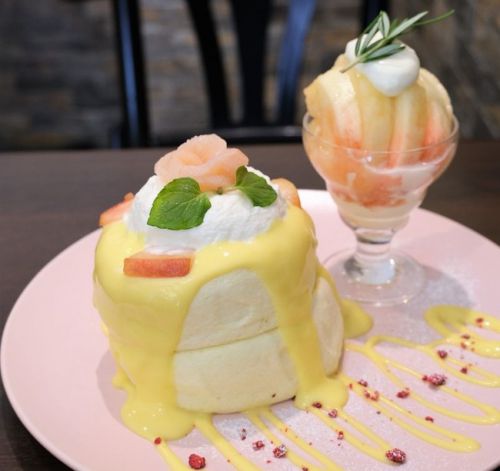 【神奈川 日吉】Cafe du Paris カフェドゥパリ ピーチカスタードパンケーキ