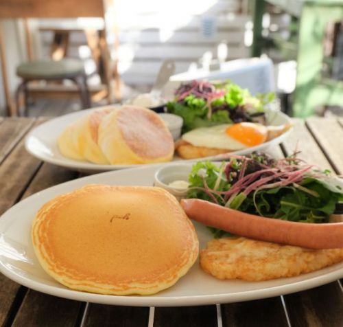 【神奈川・鵠沼海岸】PCH coffee ピーエイチシーコーヒー アメリカンパンケーキ・ランチ
