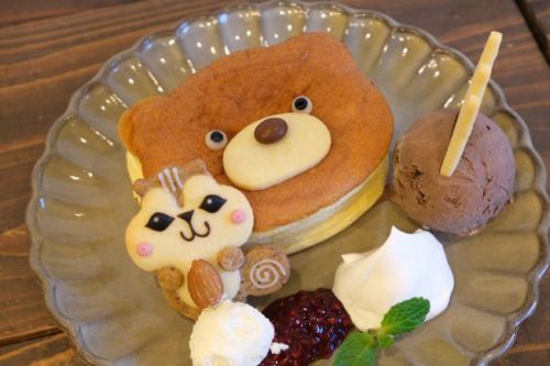 【東京 都立大学】henteco(へんてこ)~森の洋菓子店 くまパンケーキとドリンクセット