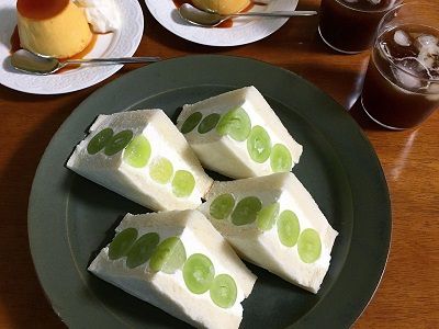 シャインマスカットサンドとかためプリン♪