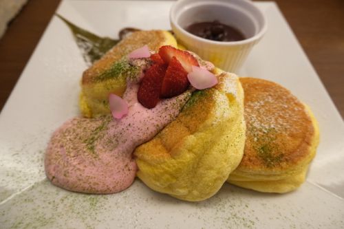 【福岡 天神】幸せのパンケーキ 幸せの桜パンケーキ