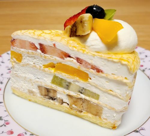 2022.5 ミルクレープの日 フルーツミルクレープ@カフェコムサ